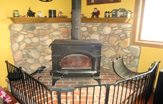 wood burning stove, how to stay warm, stay warm in winter, emergency heating