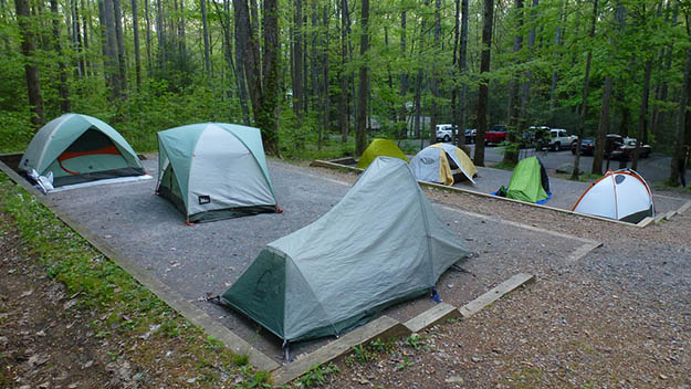 Plenty of options are available for a Smoky Mountains camping vacation. Via jauntsaroundtheworld.com