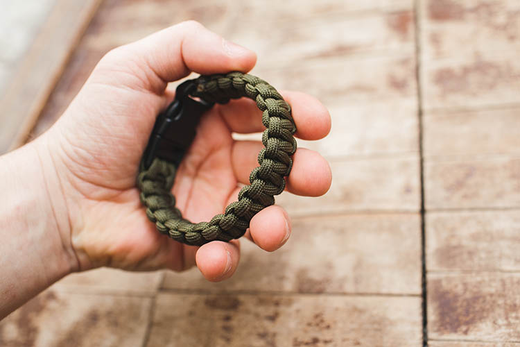 80 uses for paracord