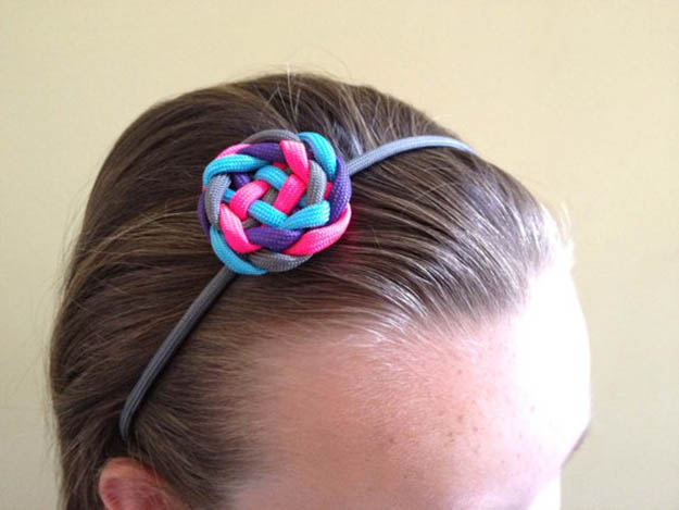 uses-paracord-headband