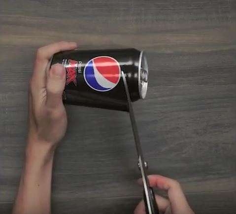 02 soda can