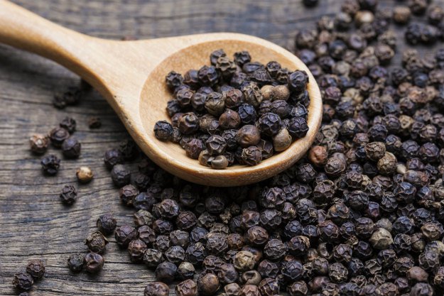 black-pepper 9 Ways to Repel Rats Naturally For A Rodent-Free Fall