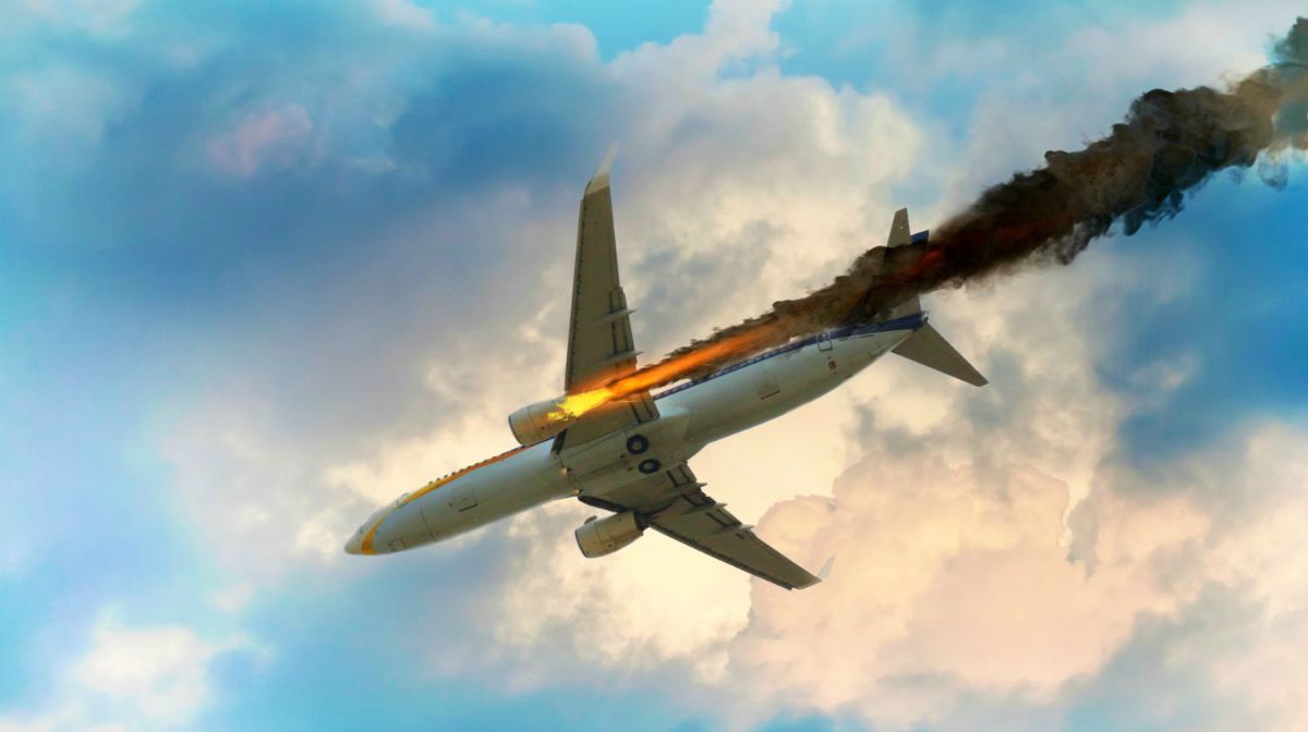 Flame of airplane engine | How To Survive A Plane Crash | Safety And Preparedness Tips