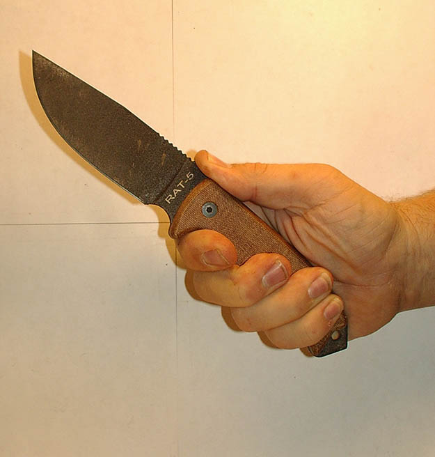 A saber grip on the Ontario RAT-5.