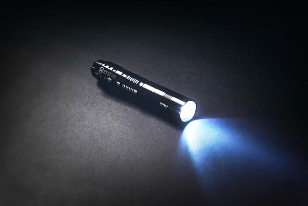 Flashlight and Extra Batteries | Urgent: 10 SHTF Survival Items You Need Today