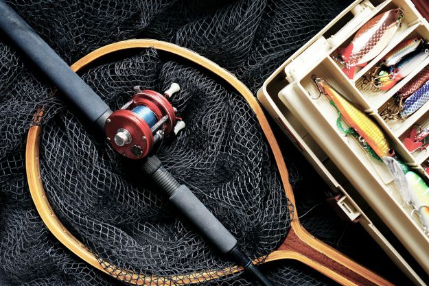Fishing Gear | Urgent: 10 SHTF Survival Items You Need Today 