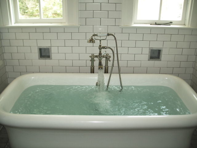 full bathtub
