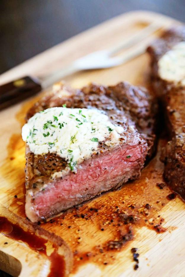 Cook Steak Gorgonzola Herbed Butter on a Cast Iron Skillet | Summer Projects to Do Before It's Too Late