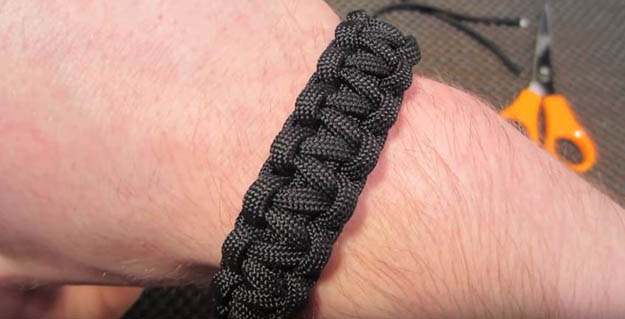 How to make a Paracord Bracelet | 29 YouTube Survival Skills Videos That You Can Learn At Home