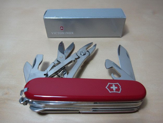 The Deluxe Tinker | The Best Swiss Army Knives For Survival | An Iconic Tool In Your Pocket