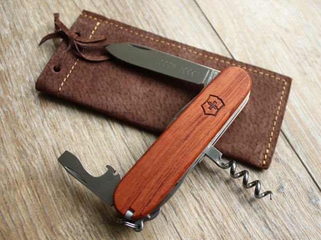 The Huntsman | The Best Swiss Army Knives For Survival | An Iconic Tool In Your Pocket