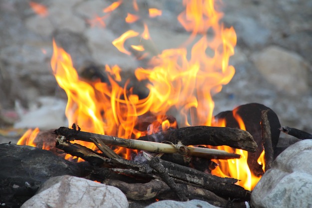 How to Get Prepared When Time Is NOT On Your Side | Practice Fire Building In Your Backyard