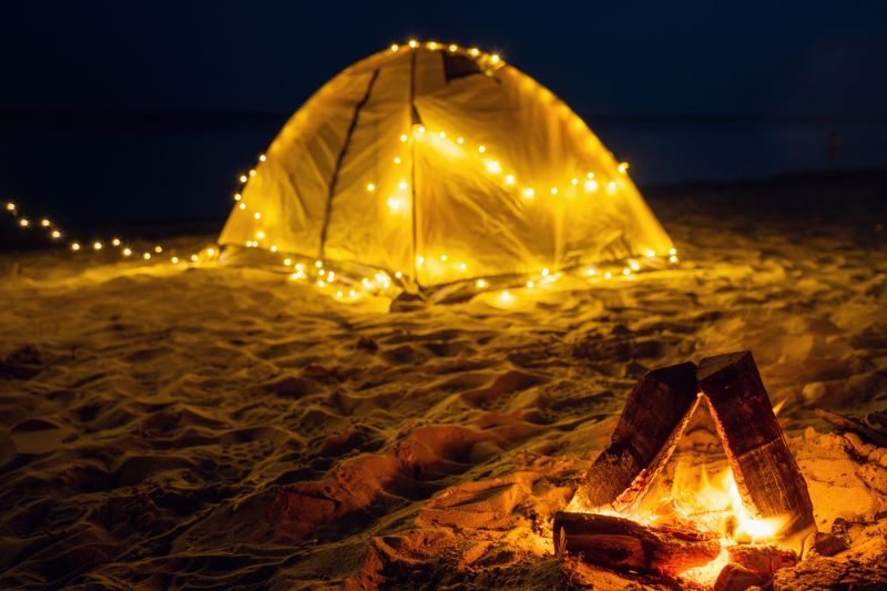 fire-night-on-beach-summer-mood camping fire