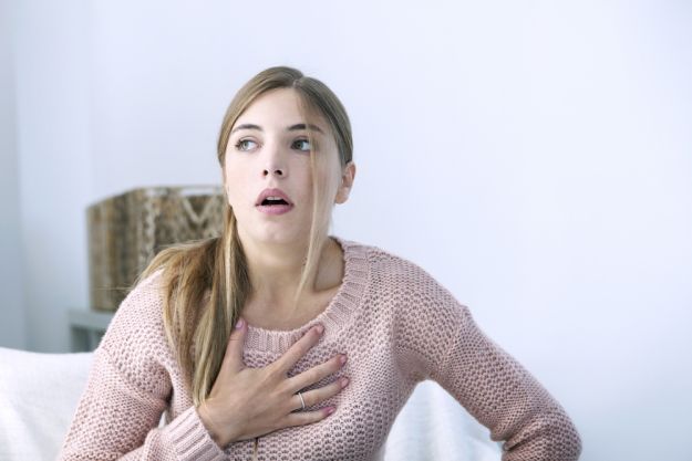 Difficulty in Breathing | Heart Attack Signs You Should Know To Survive When You Are Alone