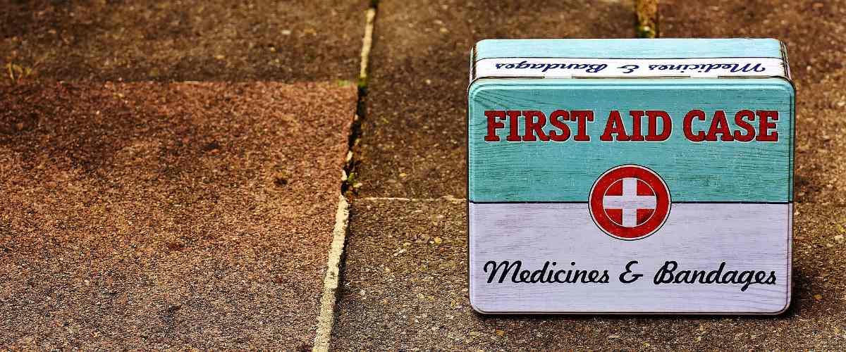 First aid kit box | Ultimate Survival Tips | Uses For An Empty Pill Bottle