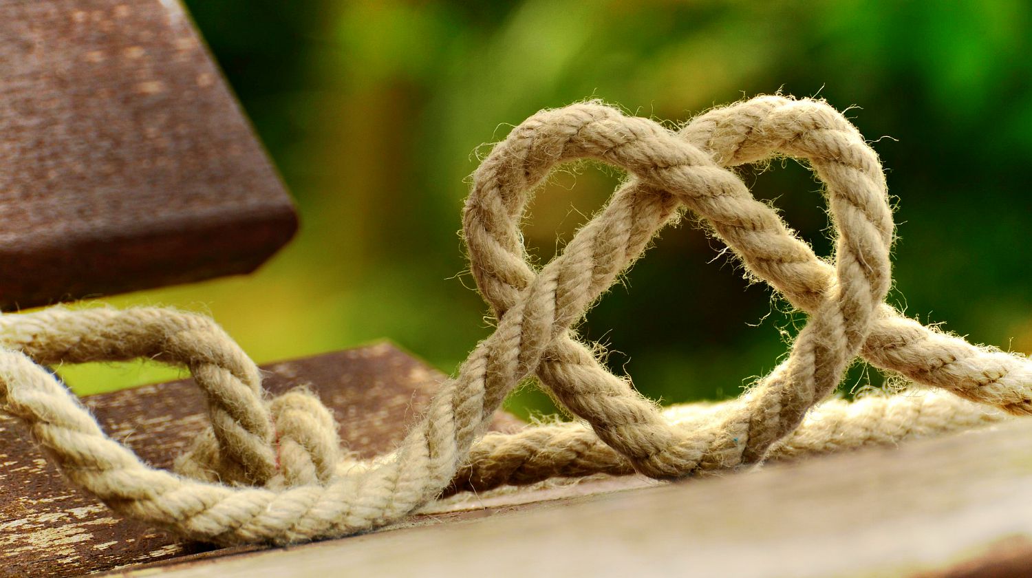 Feature | Heart rope knot | Essential Knots Every Survivalist Needs To Know