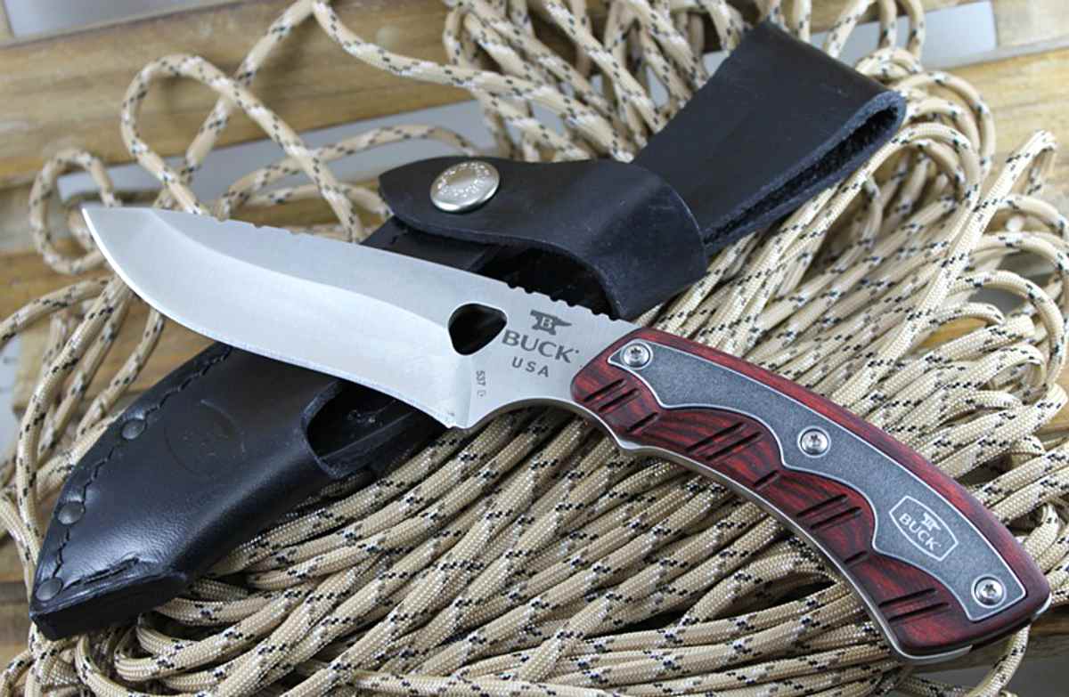 Buck Open Season Skinner | Eye-Catching Folding Hunting Knives