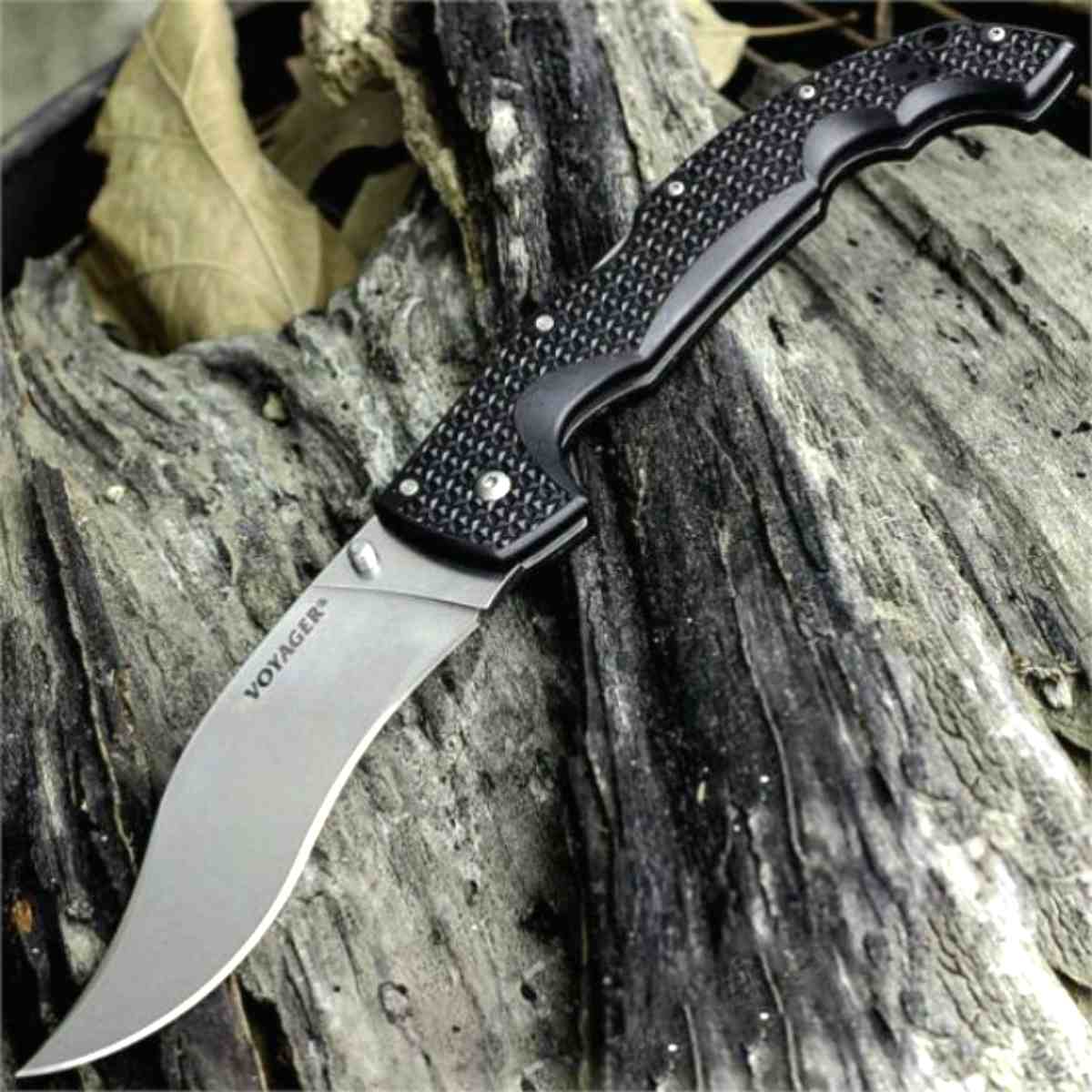 Cold Steel Voyager XL Vaquero Plain Edge Knife | Eye-Catching Folding Hunting Knives