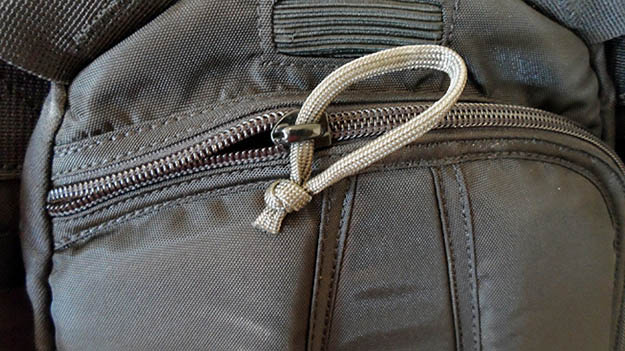 Zipper Pull | Uses for Paracord That Will Surprise You