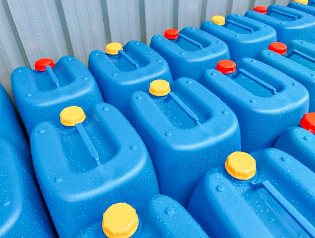 Sanitize Your Containers | Emergency Water Storage Tips For Preppers Like You