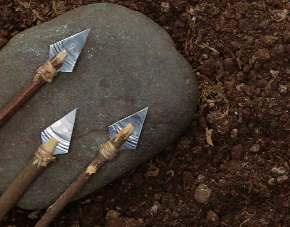 DIY tin can arrow head | Surprising Survival Uses For A Tin Can