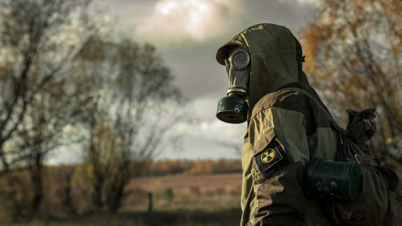 stalker-soldier-gas-mask-russian-military survival hacks 