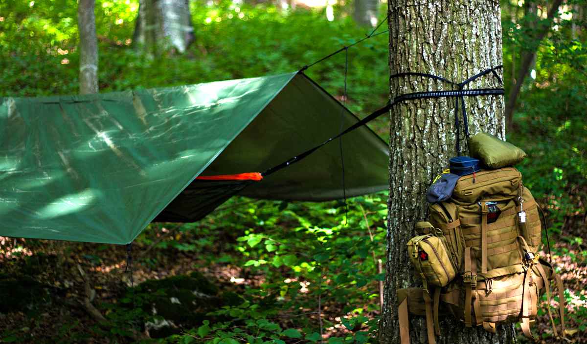 Bushcraft tarp shelter | "Quick Up" Survival Shelters You Can Build With A Tarp 