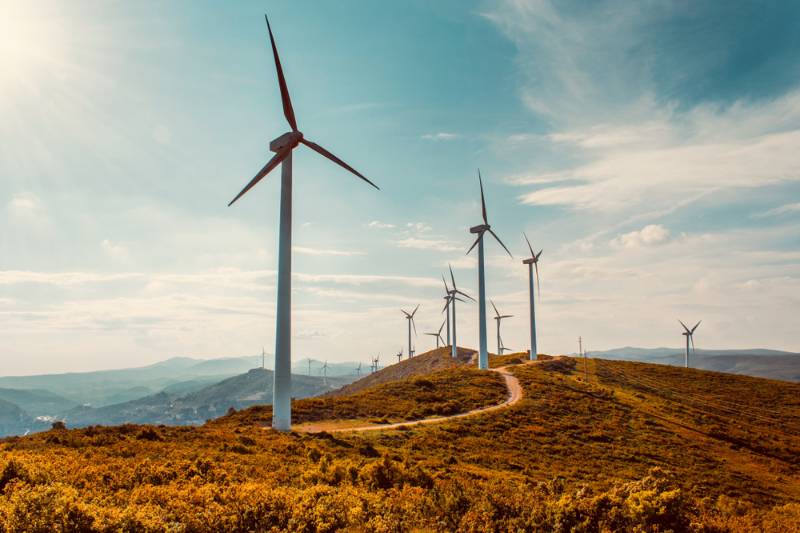 wind-turbines-on-beautiful-sunny-summer Alternative Energy Sources ss