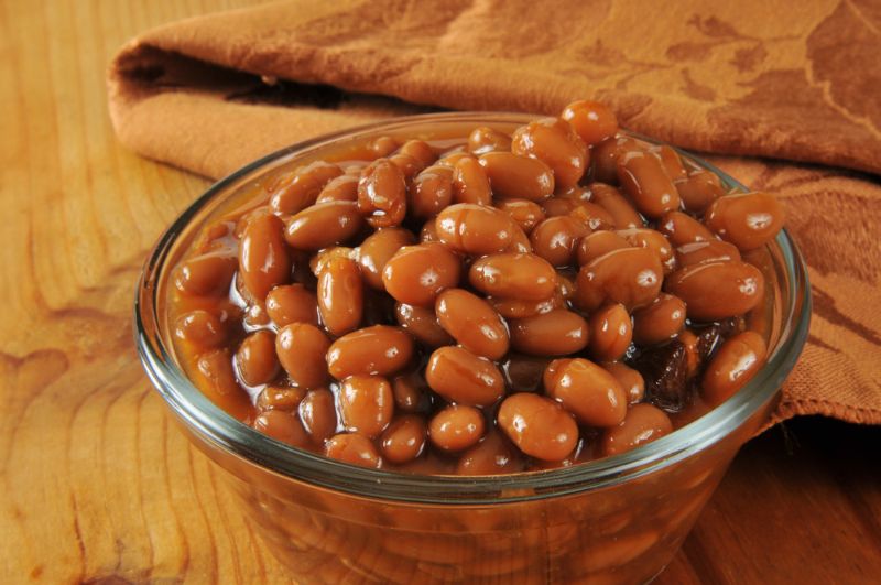 cup-baked-beans-on-rustic-wooden | baked beans