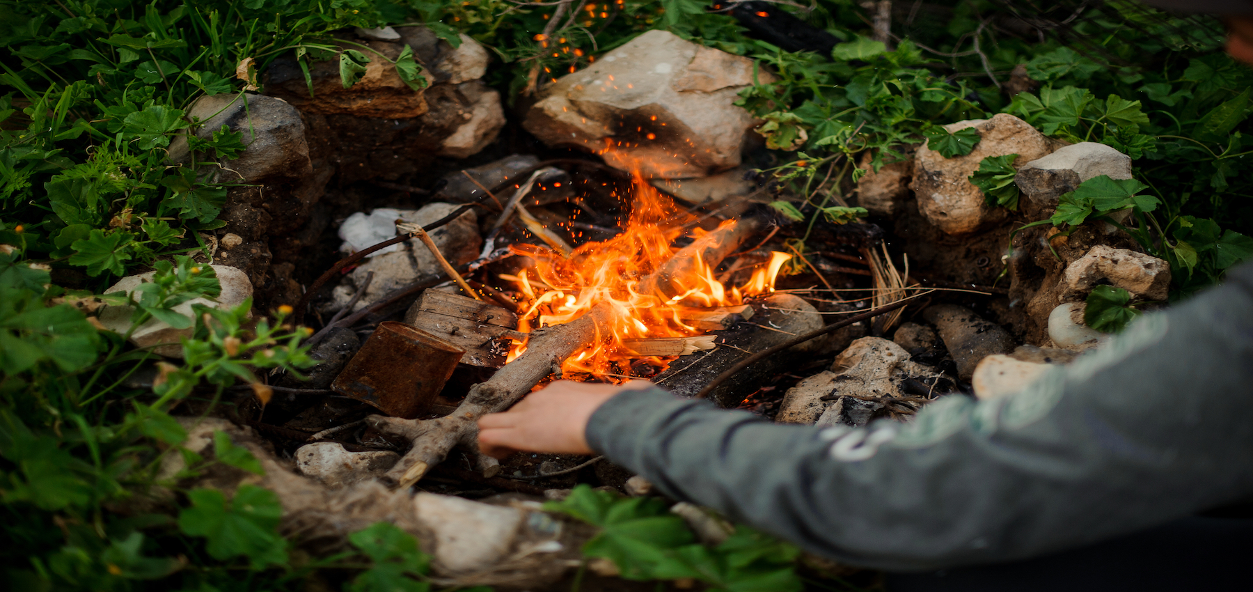 How to start a campfire