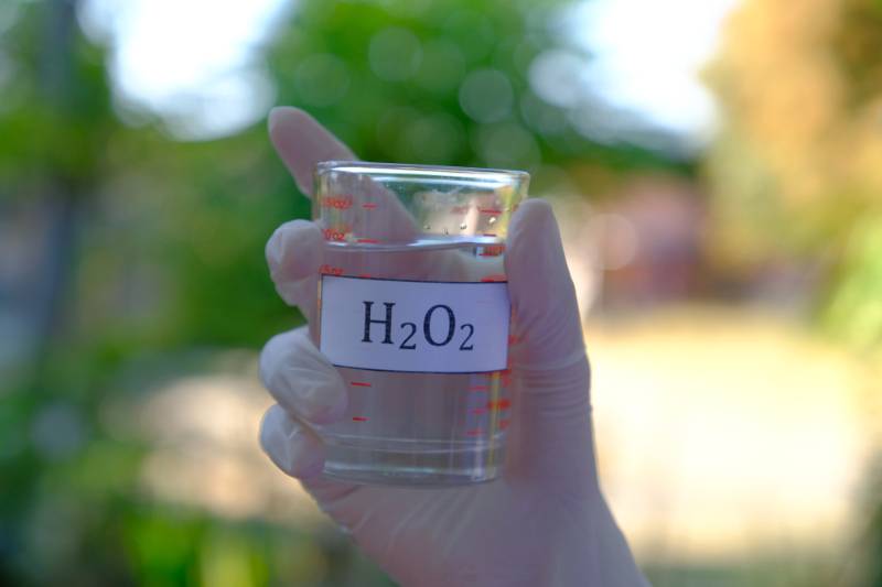 hydrogen-peroxide-solution-beaker | Ways to Get Water