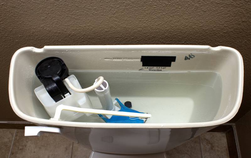 internal-mechanics-modern-flush-toilet | Clean Drinking Water