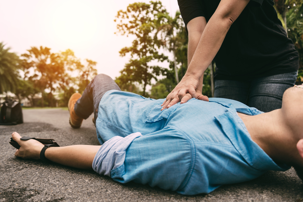 Feature | 9 Steps On How To Do CPR In Emergencies