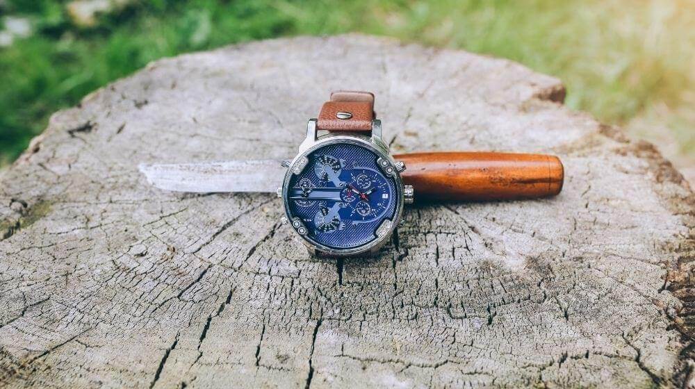 Bid elegant men's watch with old rusty knife | survival watch | Featured