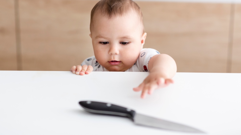 Dangerous situation in kitchen. Little baby trying to get big kitchen knife | kids life skills | featured ss