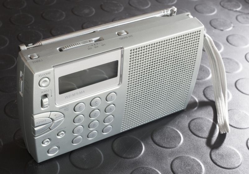 Radio that runs on battery power Storm safety kit SS