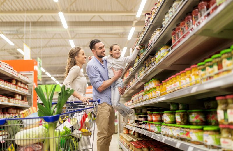 Grocery shopping with the family |  Emergency food supply