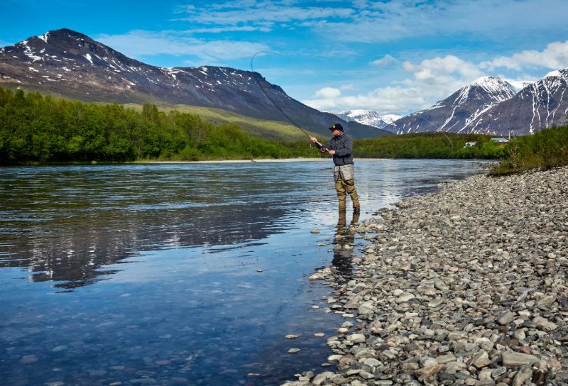 Fly Fishing | How To Survive Without Electricity