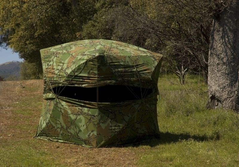 Camouflaged hunting blind setup Staying cool in the summer SS