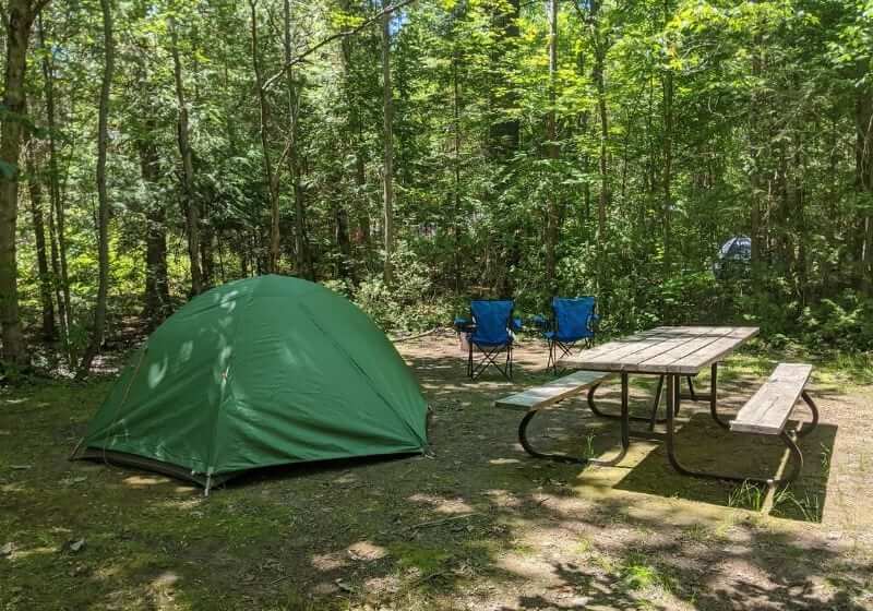 Clean campsite green tent picnic table | Picnic Table Kit | Top Picnic Table Kits on Amazon 2021