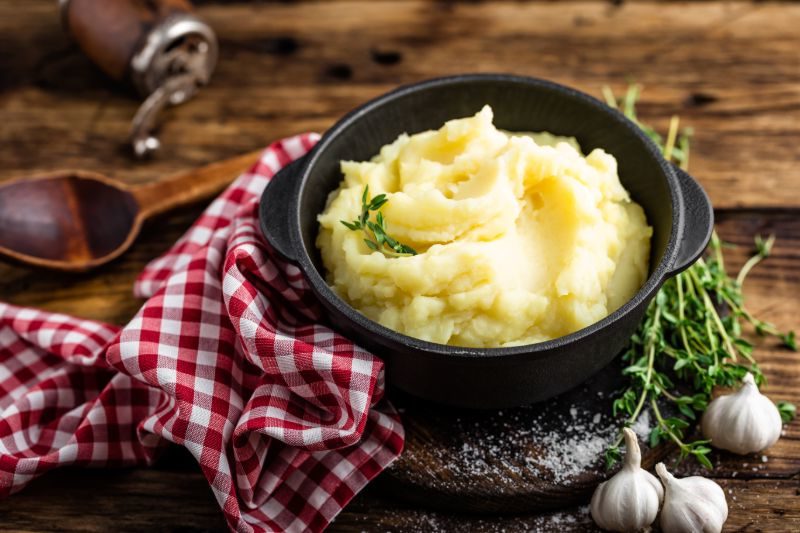 Mashed potatoes boiled puree cast iron | Thanksgiving prep