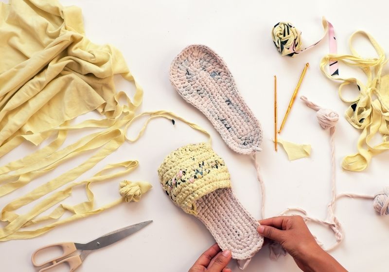Top view leisure activity to make handmade sandals | upcycling ideas with clothing to make objects