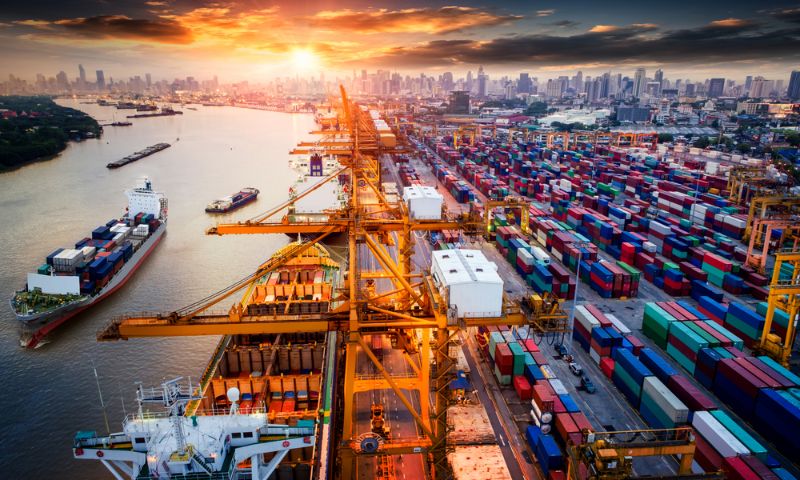 logistics-transportation-container-cargo-ship-plane supply chain disruptions