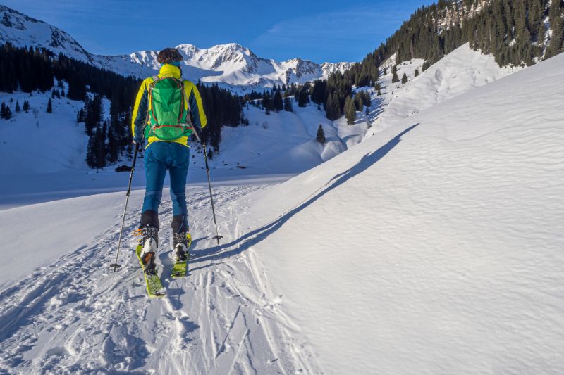 Austria kleinwalsertal ski tourer schwarzwassertal | Avalanche airbag
