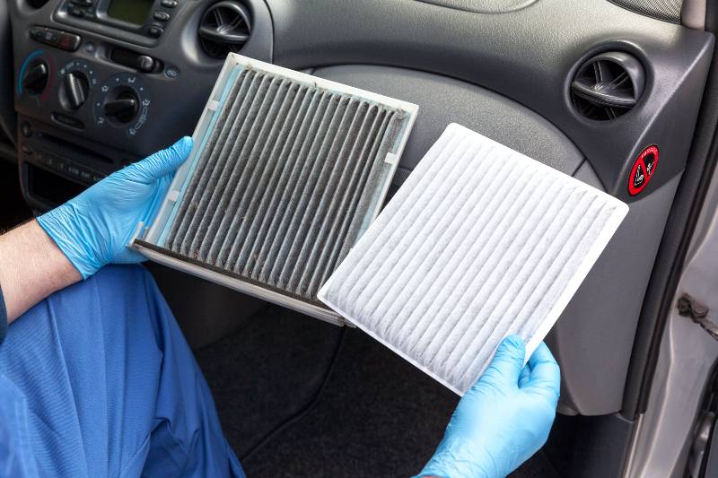Clean and dirty cabin pollen air filter for a car | Air Pollution