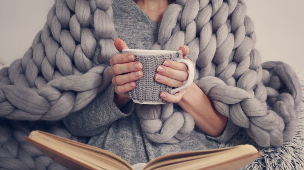 Cozy woman discovered warm soft merino | Alternative heat sources for power outages | Featured