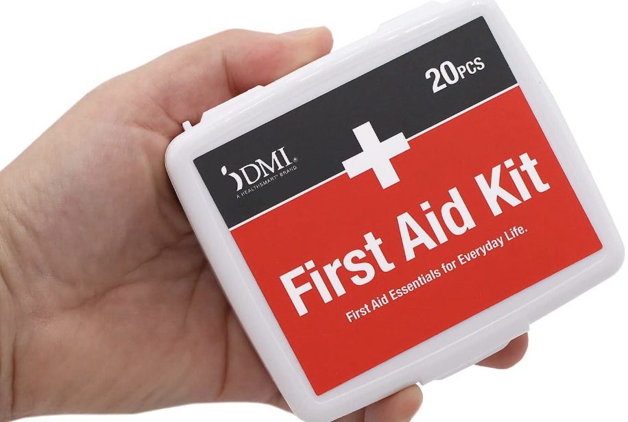 Making A Pocket-Sized Survival Kit survival life kit