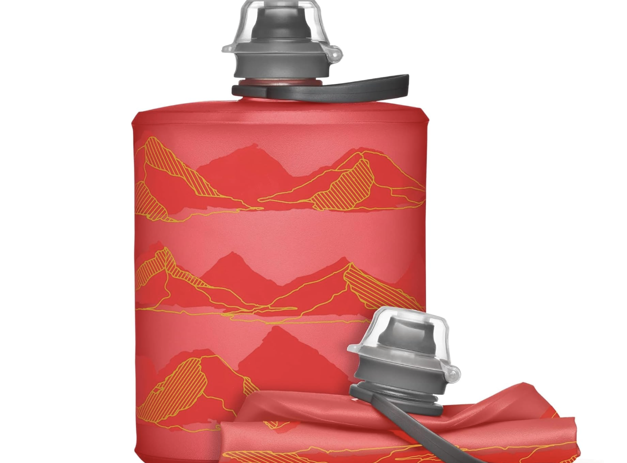 How to Build a Compact Heatwave Survival Kit for Your Family〡Survival Life How to Build a Compact Heatwave Survival Kit for Your Family 1 water bottle